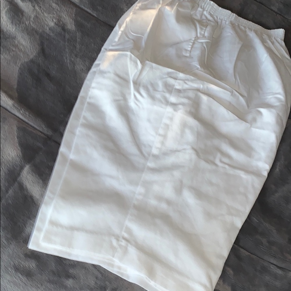 Capris - Picture 2 of 3